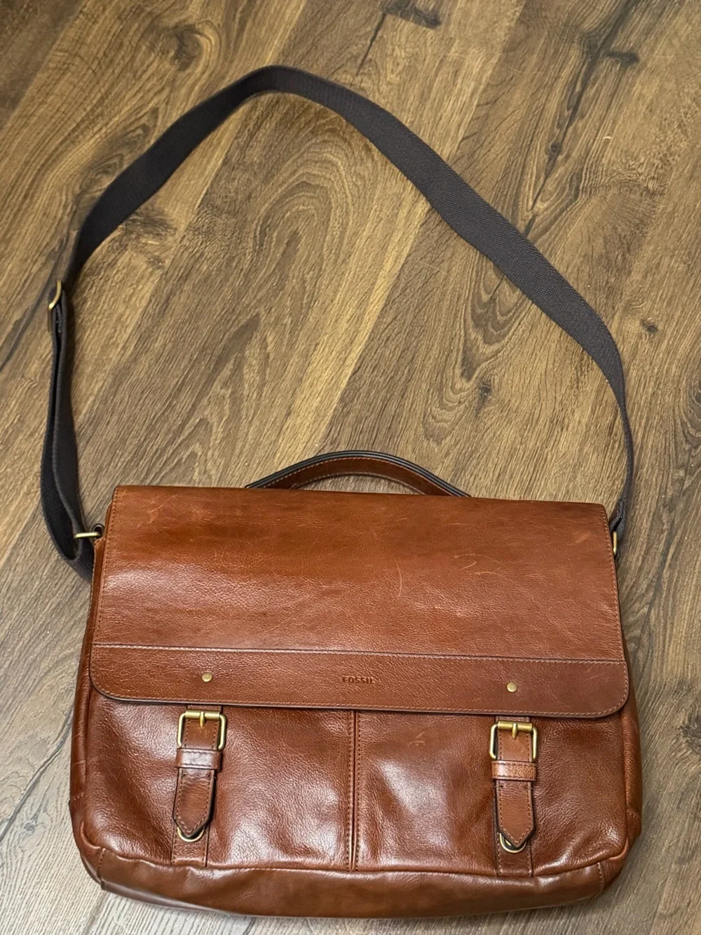 Fossil Brown Leather laptop Messenger Bag with Embossed Logo New